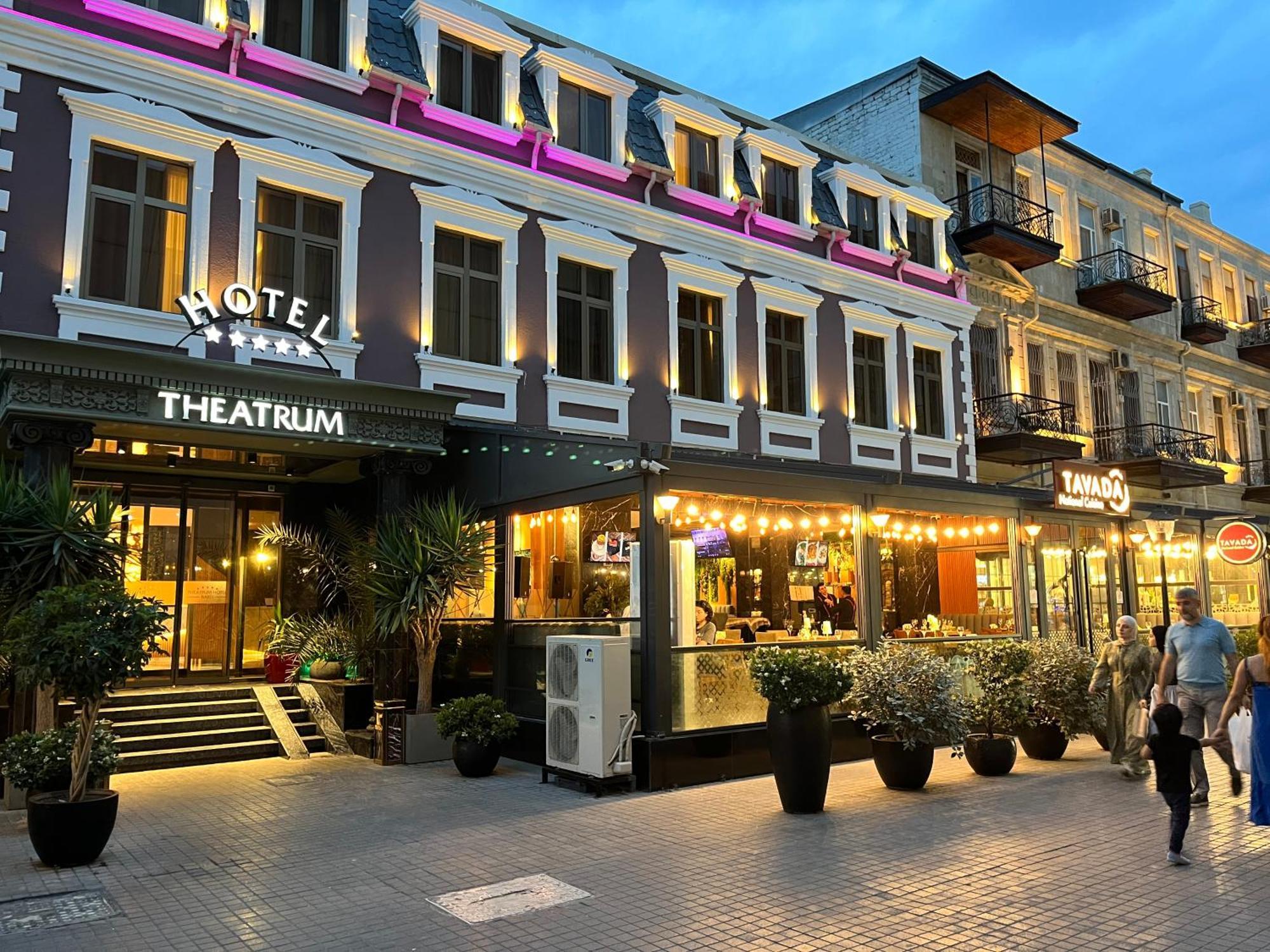 Theatrum Hotel Bakú Exterior foto Theatrium Hotel